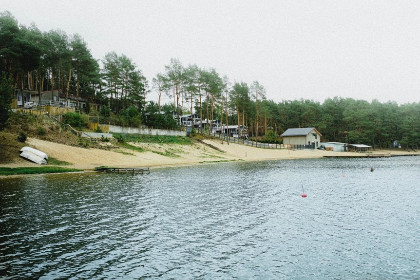 cozy lakefront retreat experience