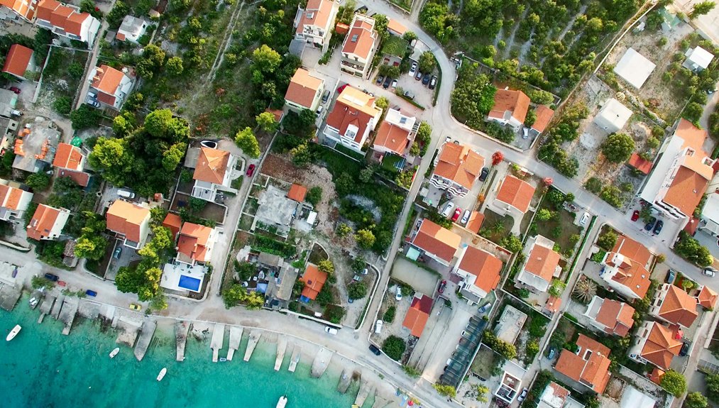 luxury rentals in ridge