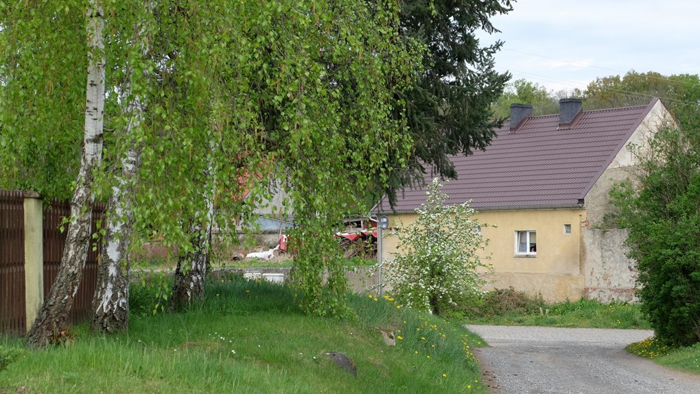 peaceful rural love nest