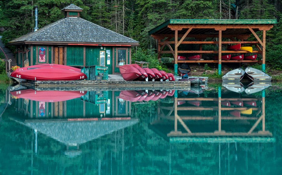 renting boats at cabins