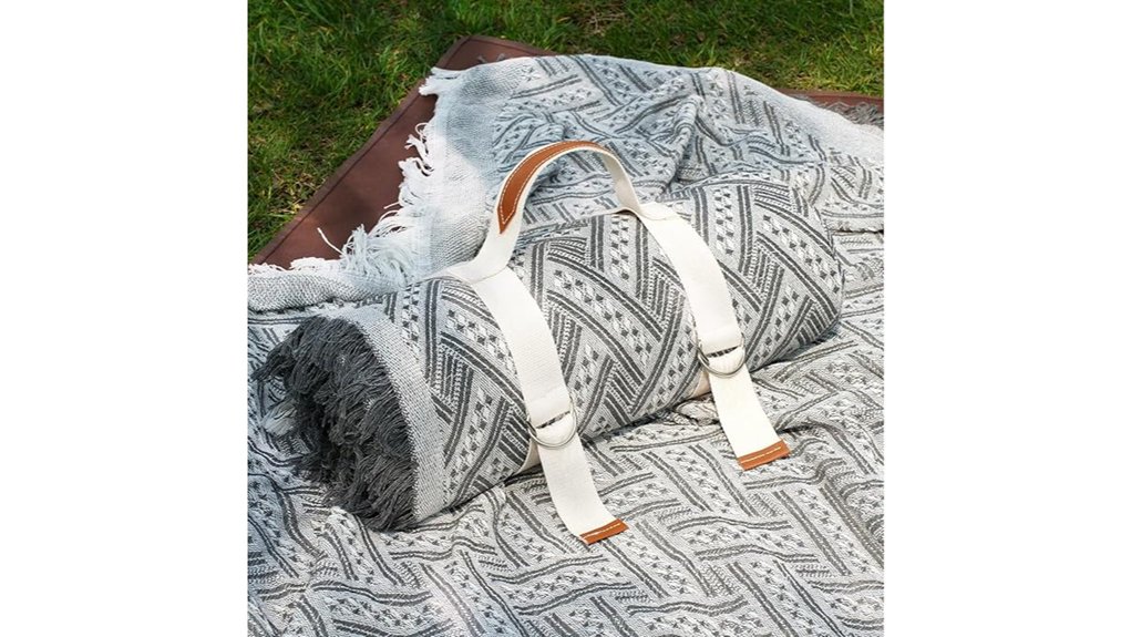 Picnic Blankets With Waterproof Backing: Top Picks 13 two in one 80x80 waterproof blanket