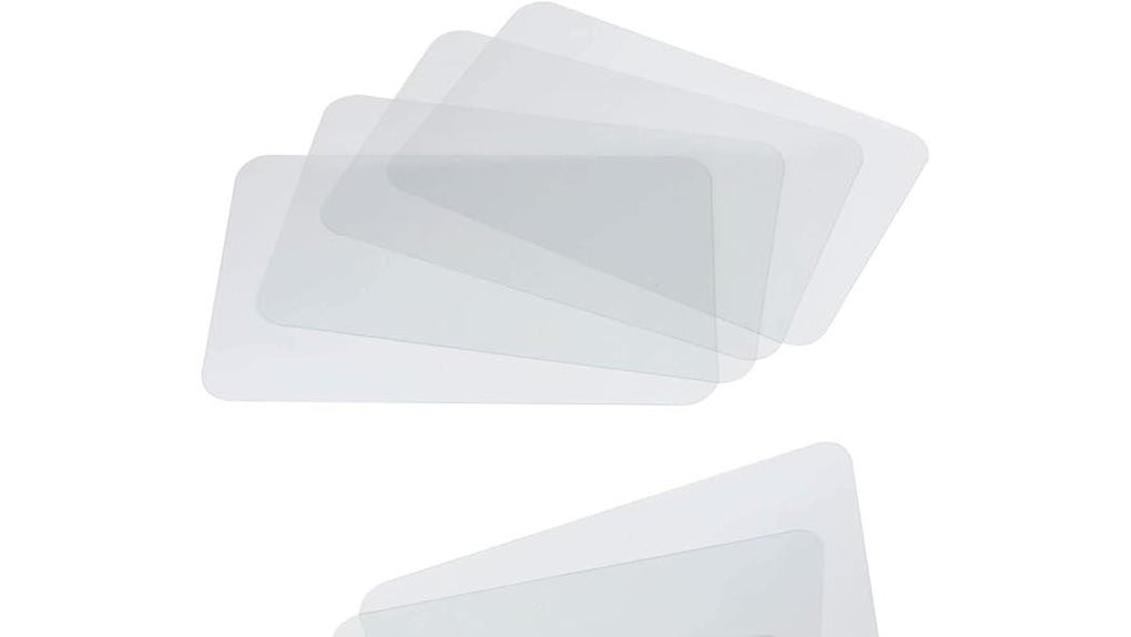 Stylish Placemat Set (Wipeable) That Keeps Dining Spaces Fresh 8 craftycrocodile clear placemats set