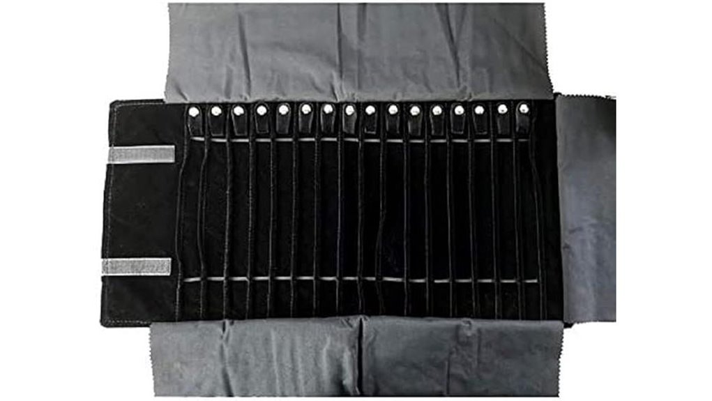 portable 16 chain jewelry holder