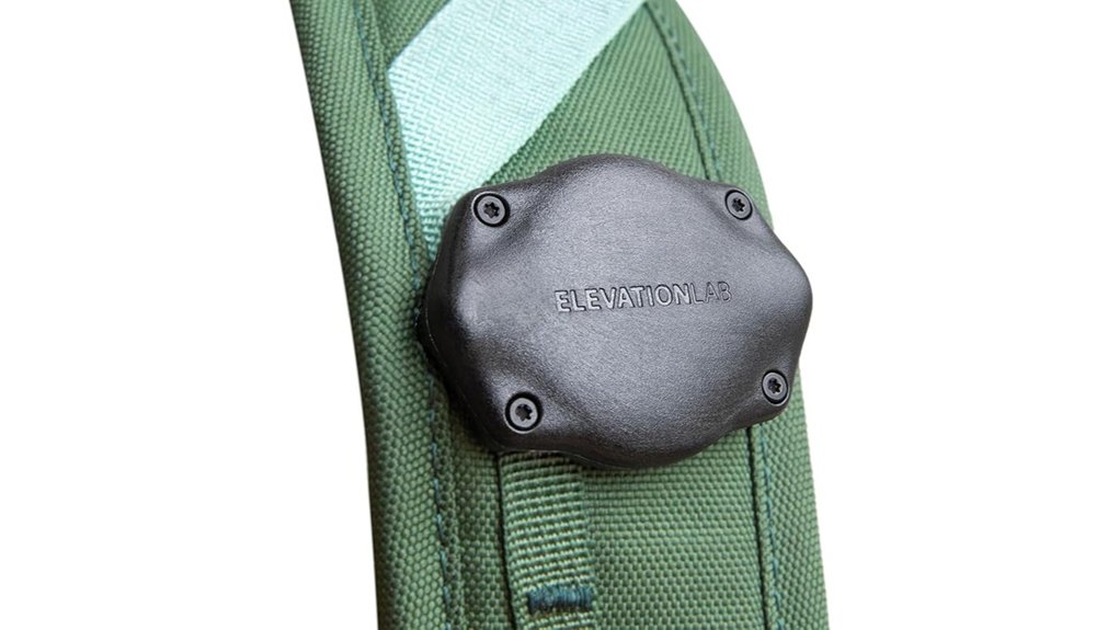 Best Luggage Tracker Holders Mount to Handles (Secure Fit) 7 tagvault airtag strap mount