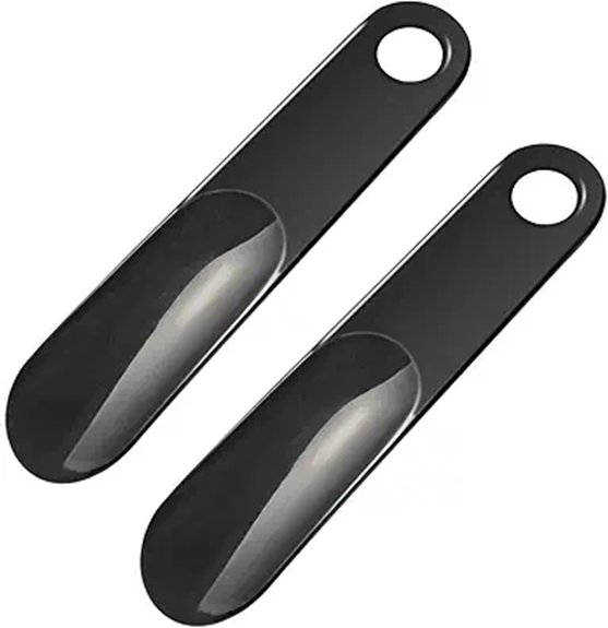 two 7 5 inch shoe horns